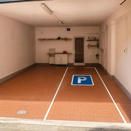 Private Garage - The Cozy - Ml * راباللو